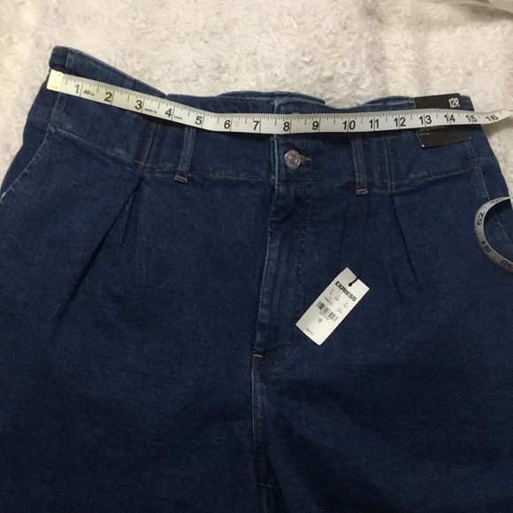 Paperbag waist shorts - Picture 6 of 11